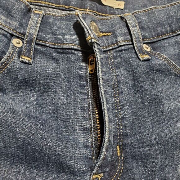 Levis Classic Straight Women's Jeans Tag Size 6 (28x30) Mid Rise Blue Denim - Picture 6 of 12